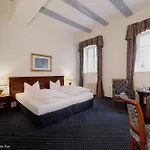 Hotel Und Wasserburg Zu Gommern