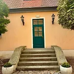 Wasserburg Zu 4* Gommern