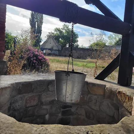 Hotel Und Wasserburg Zu 4*