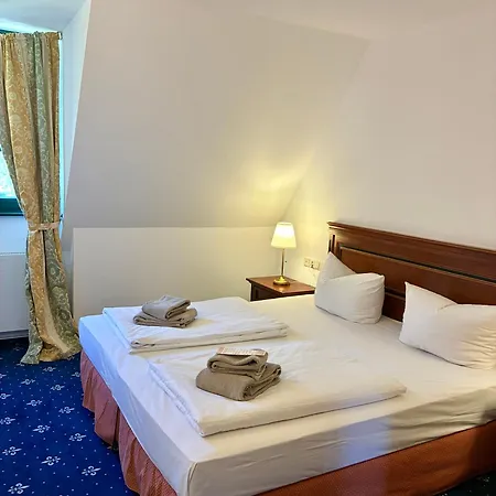 Wasserburg Zu 4*