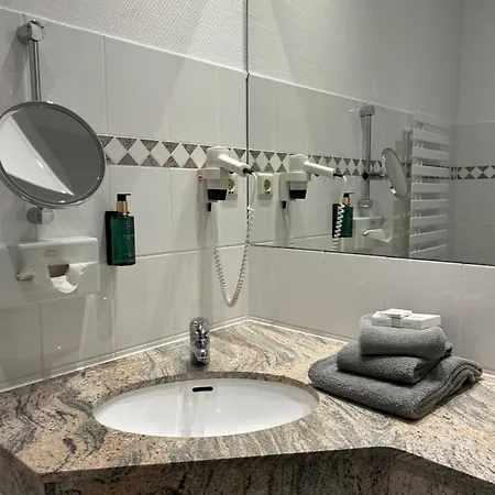 Wasserburg Zu 4*