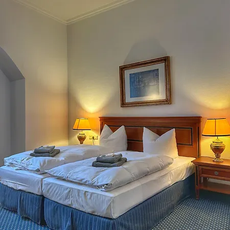 Wasserburg Zu Hotel 4*