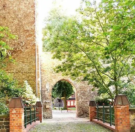 Отель Wasserburg Zu