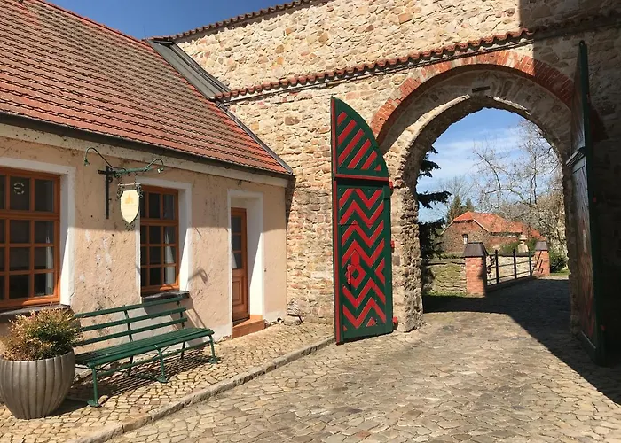 فندق Und Wasserburg Zu