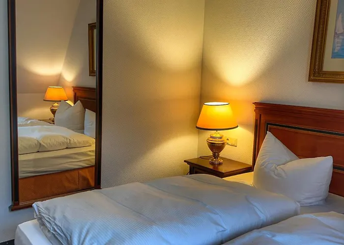 Und Wasserburg Zu فندق