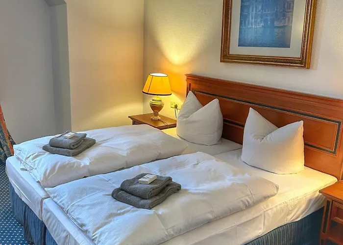 فندق Und Wasserburg Zu